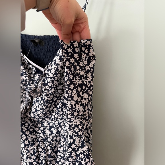 J. Crew NWT Tie-Front Wide-Leg Jumpsuit in Navy White Ditsy Floral Print Size 16 - Picture 6 of 10